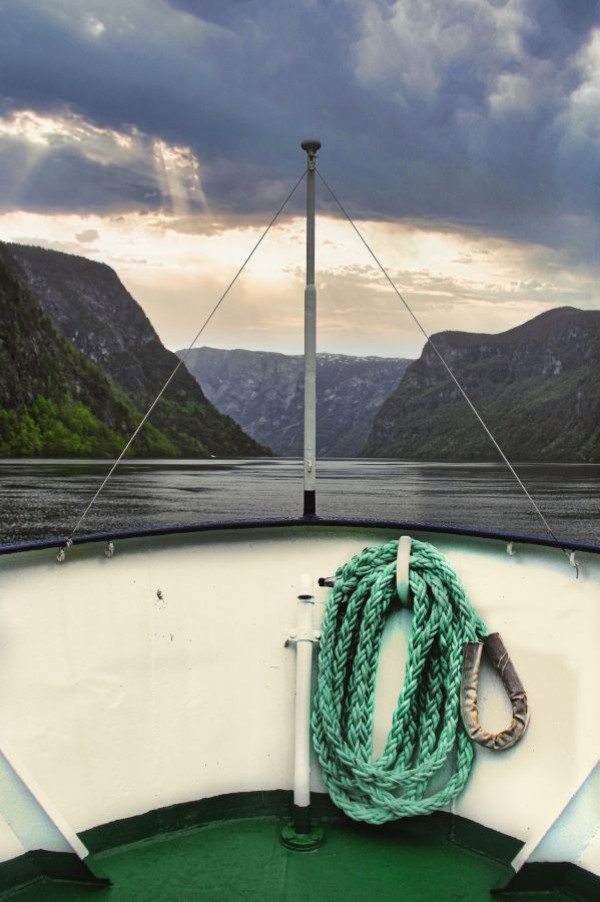 Patrick Allard - Vers la sortie du fjord